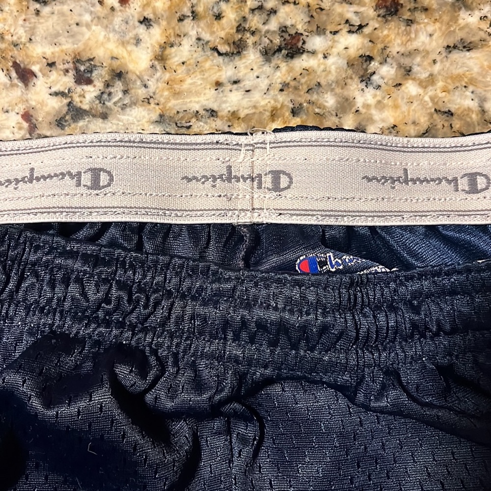 Shorts - Picture 3 of 4